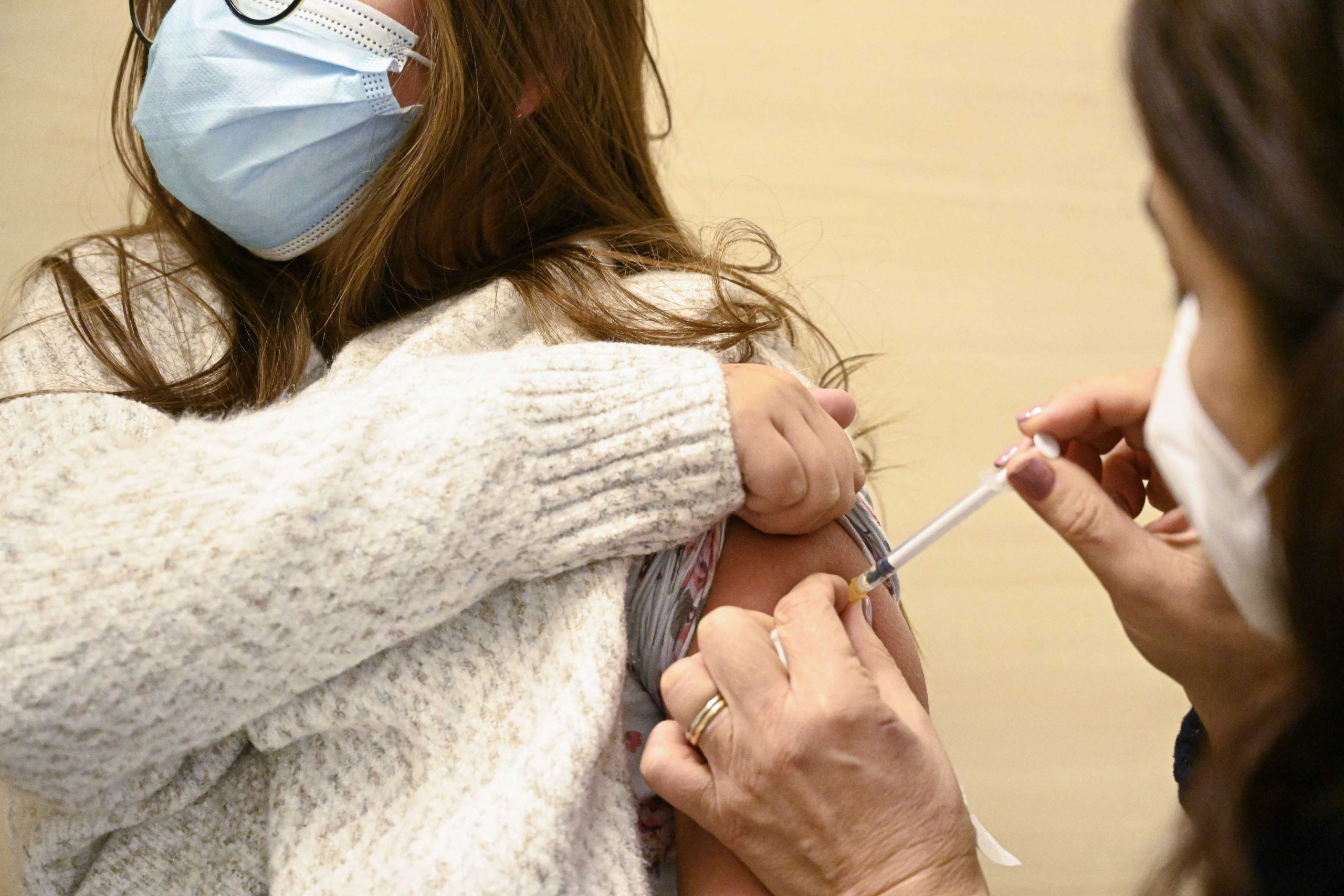 Vacinação das crianças dos 5 aos 11 anos e da comunidade escolar decorre entre 6 e 9 de janeiro